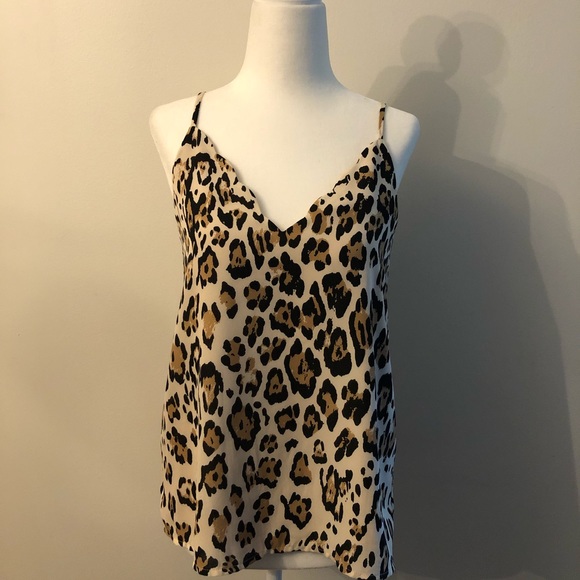 Socialite Leopard Print Scalloped V neck Tank - Picture 2 of 6